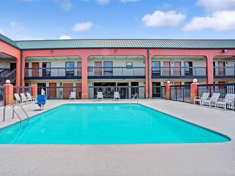 Super 8 By Wyndham Knoxville East Dış mekan fotoğraf
