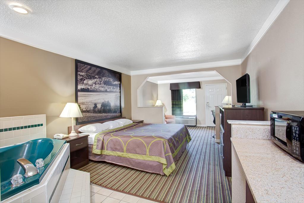 Super 8 By Wyndham Knoxville East Oda fotoğraf